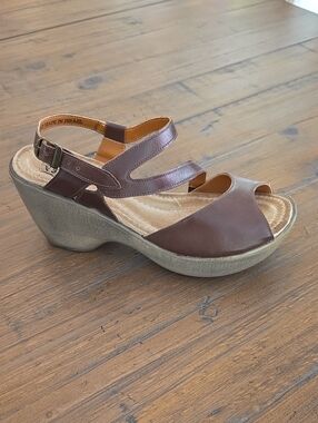Brown Leather Wedge Sandals with Adjustable Ankle Strap